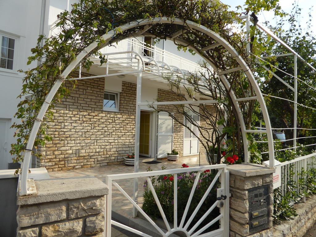 Apartments Bojanic Vodice Extérieur photo